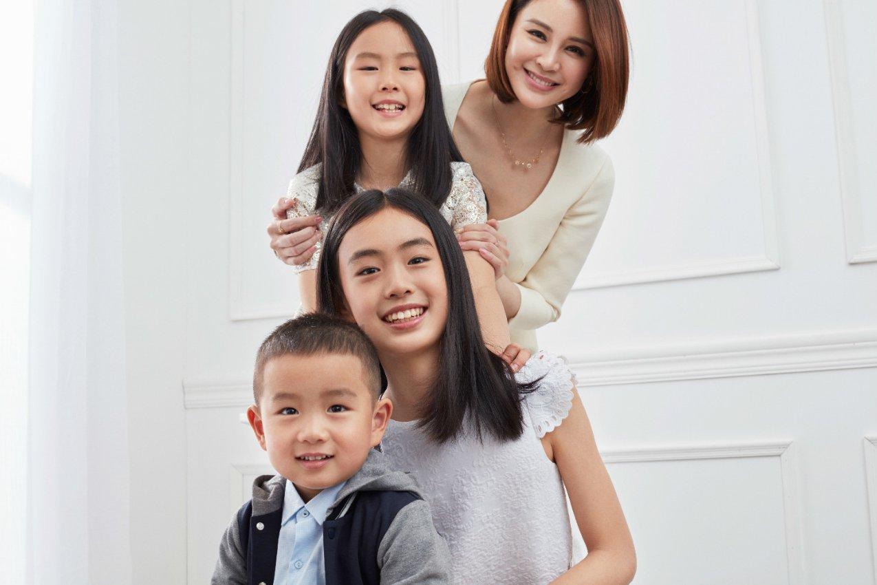 这三个女生那个好看一些啊红迪网平台-全球最火爆的社交媒体平台